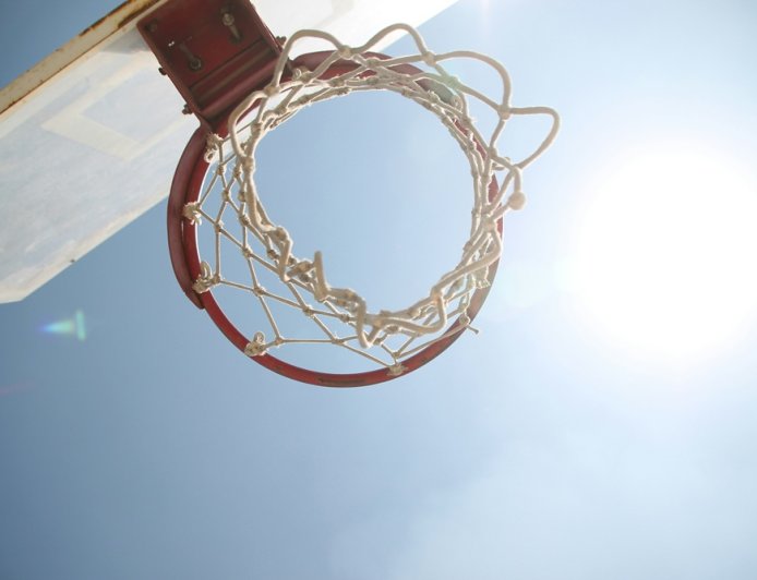 Διακίνηση ναρκωτικών στα σχολεία: Δώδεκα συλλήψεις από την Ασφάλεια Αττικής