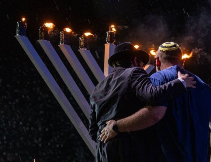 Αυστραλία διαδηλώσεις: Έντονες αποδοκιμασίες στον Αλμπανέζι στην τελετή για τα θύματα