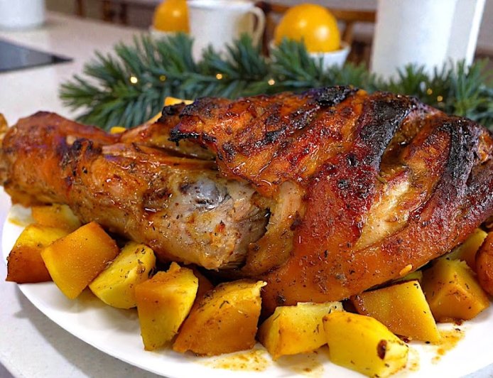 Ζουμερό χοιρινό λεμονάτο με πατάτες στον φούρνο  !!!