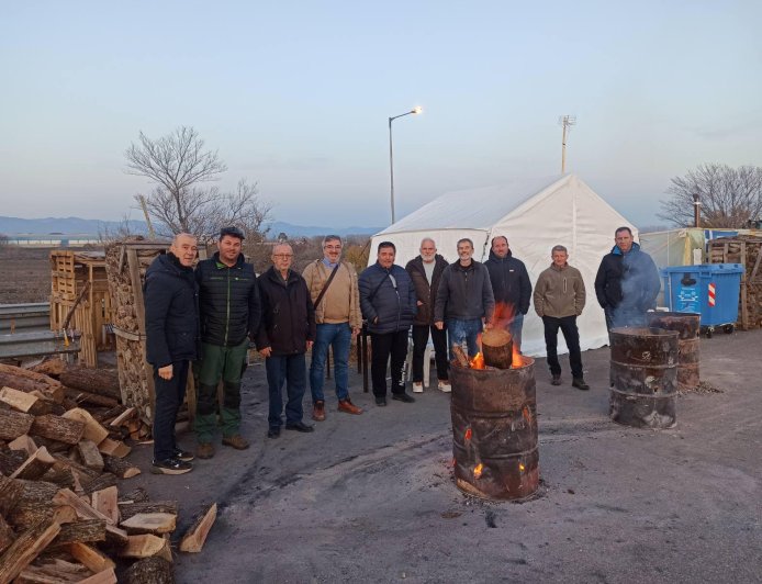 Aντιπροσωπεία του Κινήματος Νίκη βρέθηκε στο μπλόκο των αγροτών της Κομοτηνής