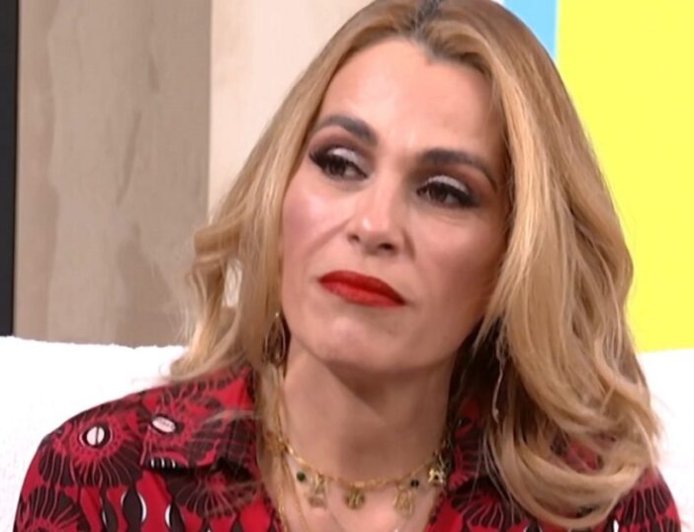 Τζένη Μπότση: «Δεν ήθελα να πω χωριάτισσα τη Βάνα Μπάρμπα, τους έλεγα να την αλλάξουμε την ατάκα»