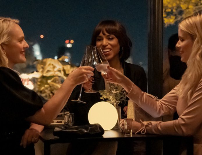 To Apple TV αποκαλύπτει τις πρώτες πληροφορίες για τη νέα limited σειρά Imperfect Women με τις Elisabeth Moss και Kerry Washington