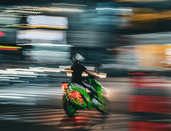 Τροχαίο Χαλάνδρι: Μηχανή συγκρούστηκε με ΙΧ, ένας νεκρός