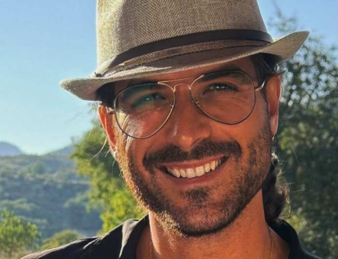 Άρης Μουγκοπέτρος: Τα πρώτα του λόγια μετά την σύλληψη για ενδοοικογενειακή απειλή – «Ήθελα μόνο να δω τα παιδιά μου»