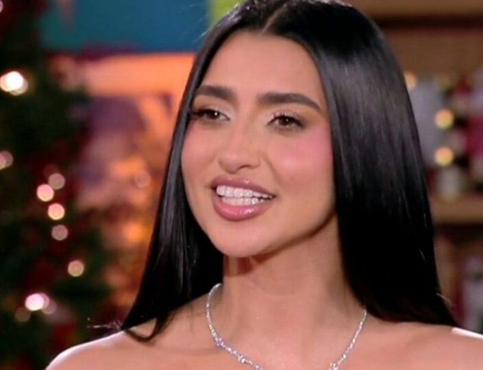 Αναστασία: «Το πρώτο μου μεροκάματο το χάλασα με τις φίλες μου στα Μέγαρα, σε γκόμενους»