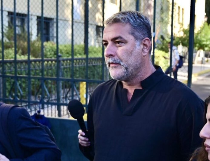 Βασίλης Μπισμπίκης: Η τρυφερή του ανάρτηση για τη Δέσποινα Βανδή – «Χρόνια καλά με υγεία και αγάπη αστέρι μου»