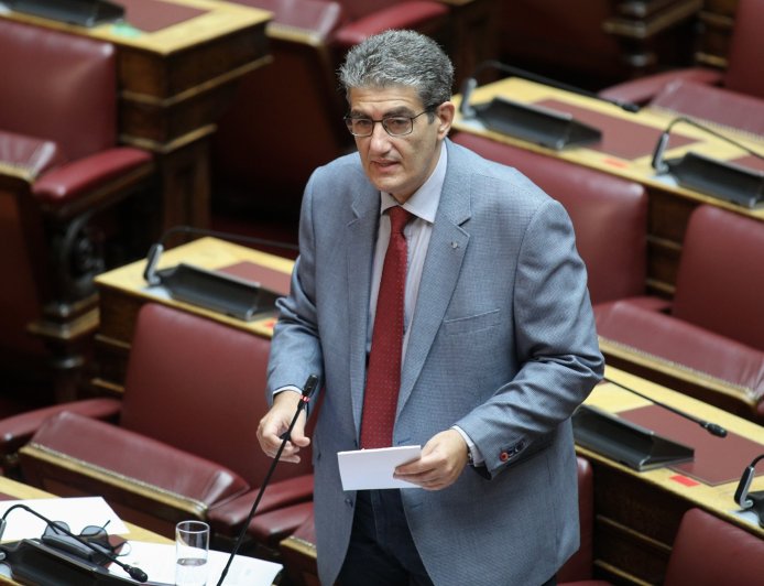 Γιαννούλης – Βούλτεψη: Αποχώρησε μετά από καβγά ο βουλευτής του ΣΥΡΙΖΑ