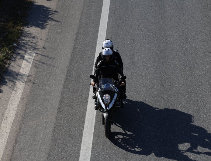 Τούρκος υπήκοος που δήλωσε «άστεγος» επιχείρησε να τραβήξει πιστόλι κατά αστυνομικών της ομάδας ΔΙ.ΑΣ.