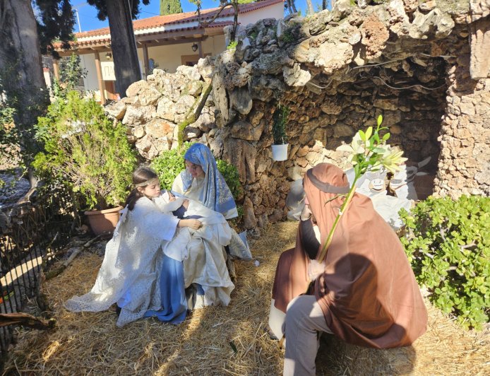 «Ζωντανή Φάτνη» στον Καθολικό Ναό Ηρακλείου Αττικής – Ένα θεαματικό ταξίδι στον χρόνο