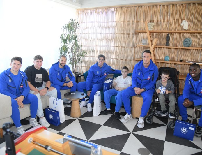 Τζόλης, Τετέι, Ρότα και Χατζηδιάκος έκαναν έκπληξη σε τρία παιδιά από το Make-A-Wish Ελλάδος (vid.)