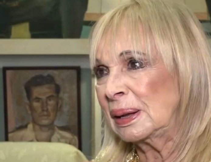 Άννα Φόνσου: «Θέλω να φύγει αυτή η χρονιά για να βρουν το χαμόγελό τους οι Έλληνες»