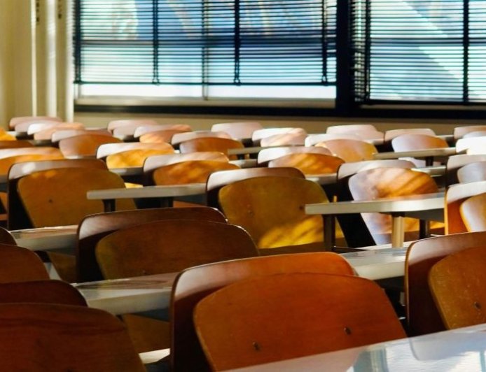 Πάτρα: 12χρονος και 13χρονος ξυλοκόπησαν 15χρονο έξω από σχολείο