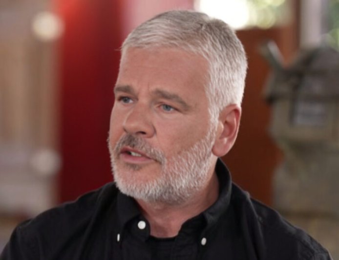 Νίκος Γρίτσης: «Έμεινα στη φυλακή 15 μήνες και στην απομόνωση άρχισα να γράφω στίχους»