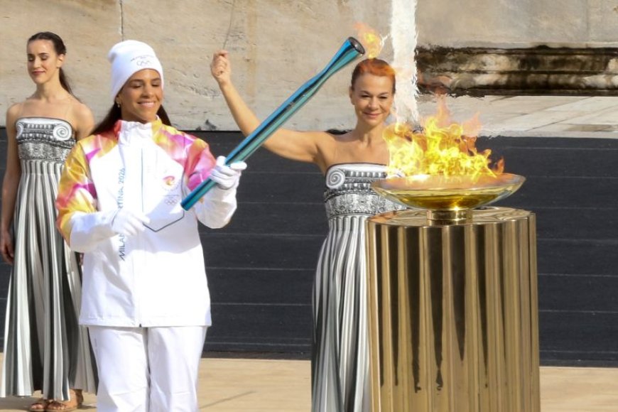 Τελετή παράδοσης Ολυμπιακής Φλόγας: Ολοκληρώθηκε με την Κλαυδία