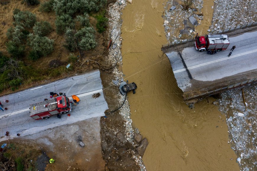 Κακοκαιρία «Byron» Δυτική Αττική: Πλημμυρισμένες πόλεις, εγκλωβισμένοι κάτοικοι και δρόμοι “ποτάμια”