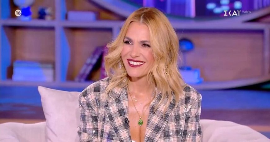 Τζένη Μπότση: «Στις ερωτικές σκηνές με τον Στράτο Τζώρτζογλου ξεχνούσα και το όνομά μου»