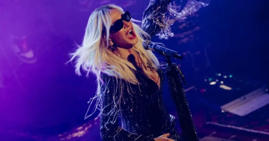 Άννα Βίσση: Λαμπερή πρεμιέρα για την απόλυτη Ελληνίδα σταρ στο Hotel Ermou – Βίντεο