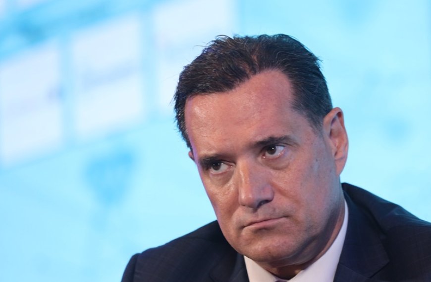 ΠΑΓΝΗ – μπλόκα αγροτών: “Είναι αίσχος αυτό που έγινε”, λέει ο Γεωργιάδης