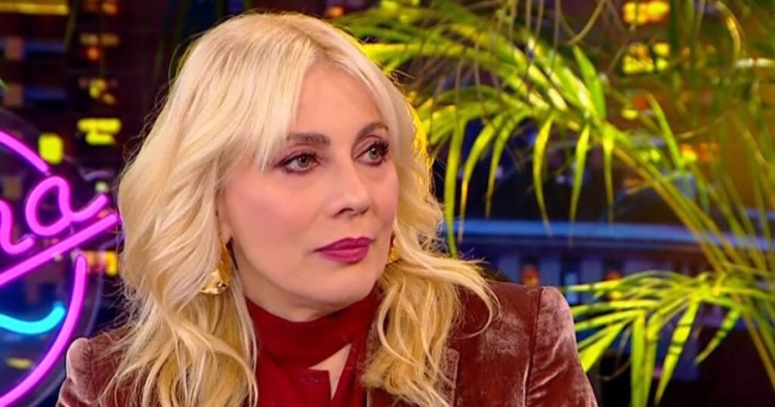 Σμαράγδα Καρύδη: «Χαίρομαι που υπάρχουν άνθρωποι που πιστεύουν, τους θαυμάζω και τους ζηλεύω, μπορεί κάποια στιγμή να μου γεννηθεί κι εμένα»