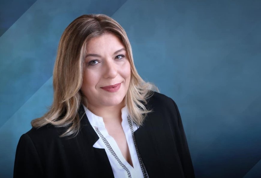 Συρεγγέλα – Κωνσταντοπούλου: «Στη ζωή μου έχω σκίσει πολλά καλσόν»