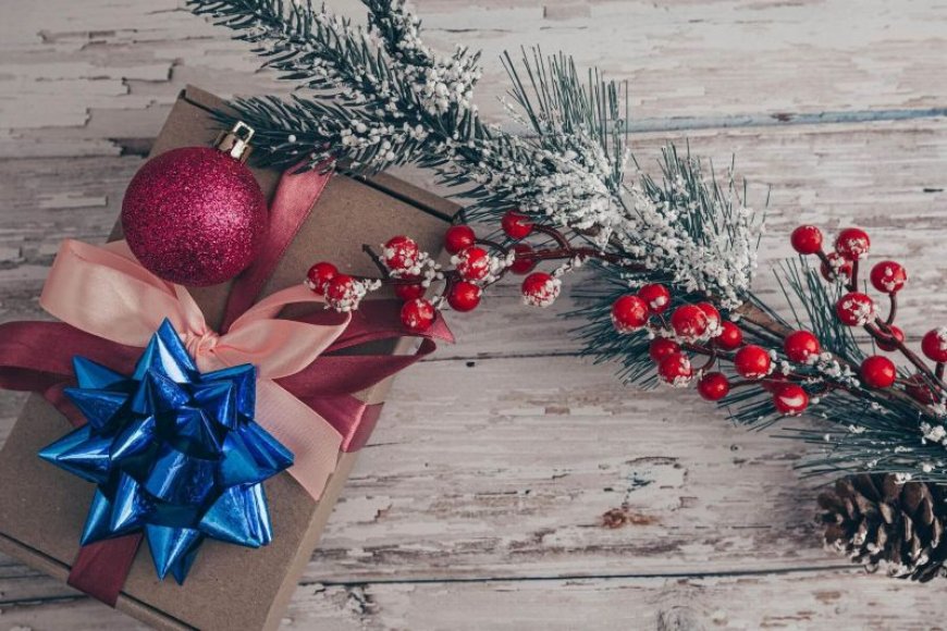 Δώρο Χριστουγέννων 2025 πότε καταβάλλεται: Νωρίτερα ξεκινούν οι πληρωμές