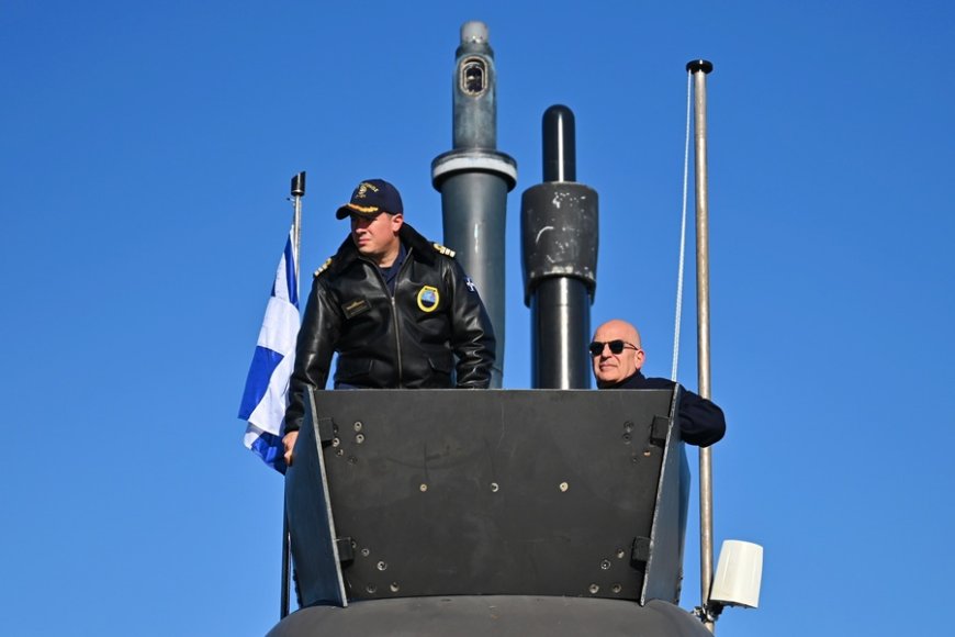 Υποβρύχιο «Πιπίνος»: Βολή εναντίον στόχου επιφανείας στο πλαίσιο της άσκησης «Περισκόπιο»