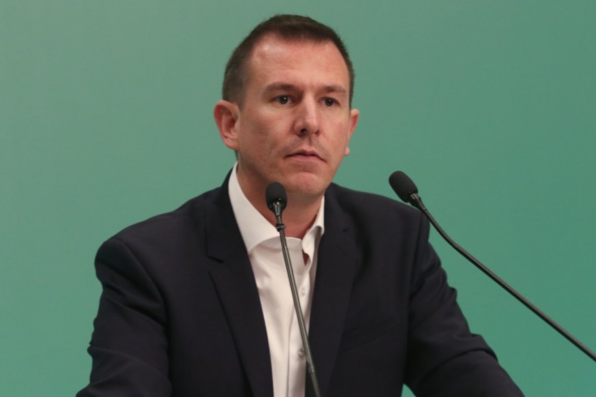 Παρασκευαΐδη – Δουδωνής: Ο βουλευτής Λέσβου “άναψε φωτιές” στο ΠΑΣΟΚ