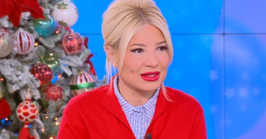 Φαίη Σκορδά για γνωστό τραγουδιστή: «Εμείς επιλέγουμε να περιμένουμε να γίνει πρώτα η καταγγελία»