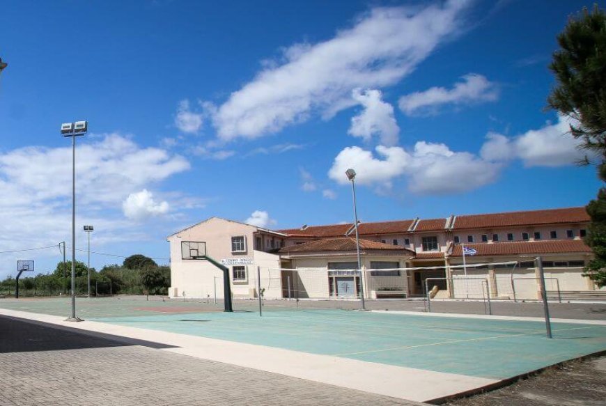 Πατέρας της 16χρονης στην Κυψέλη: «Πήγε να τη βιάσει ένας Άραβας και από τότε κουβάλαγε μαχαίρι»