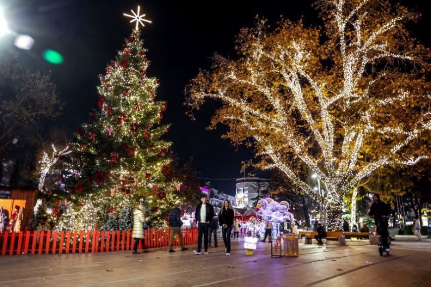 Αμοιβή Χριστουγέννων και Πρωτοχρονιάς 2025: Τι ισχύει για τους εργαζομένους του ιδιωτικού τομέα