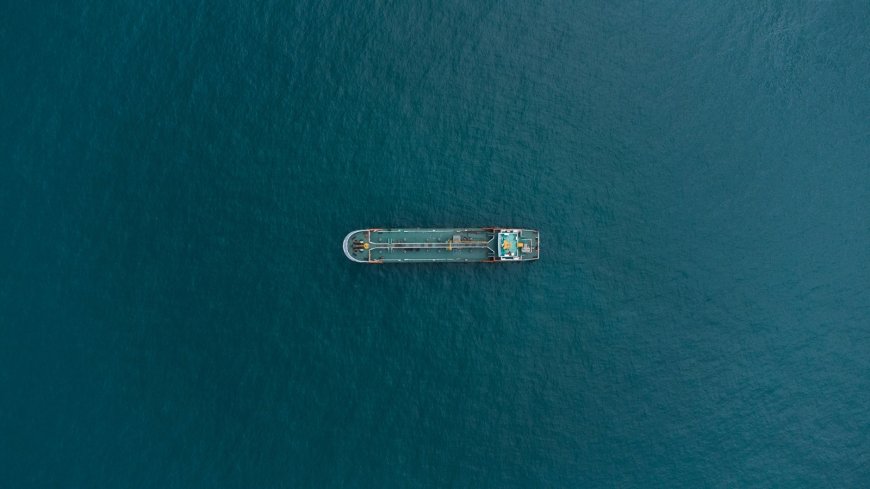 Ρωσικό τάνκερ Κρήτη: Οι Ουκρανοί χτύπησαν με drones δεξαμενόπλοιο νότια του νησιού