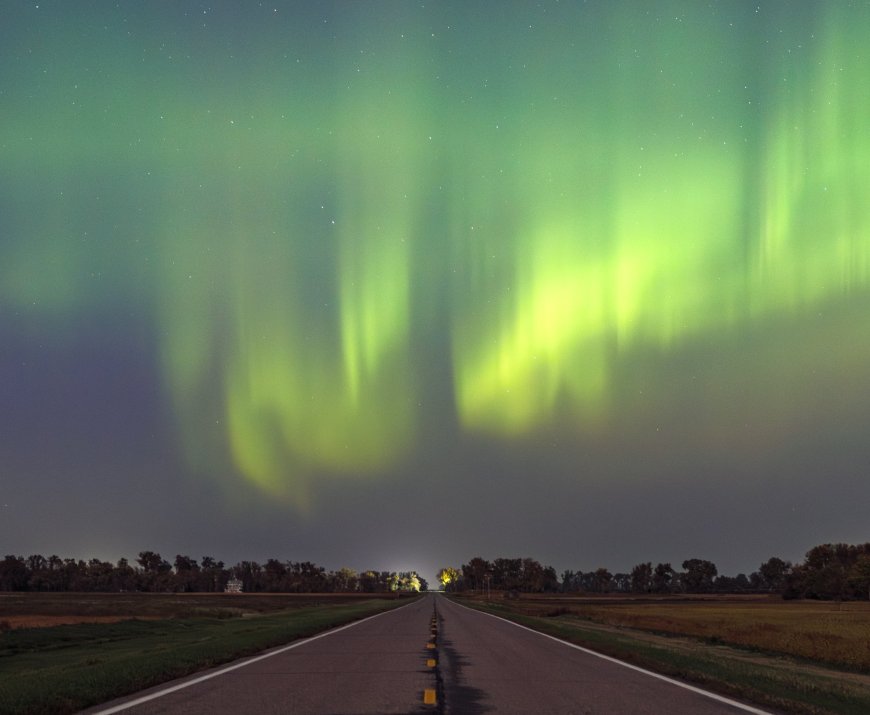 Το τρένο που ταξιδεύει κάτω από το Βόρειο Σέλας