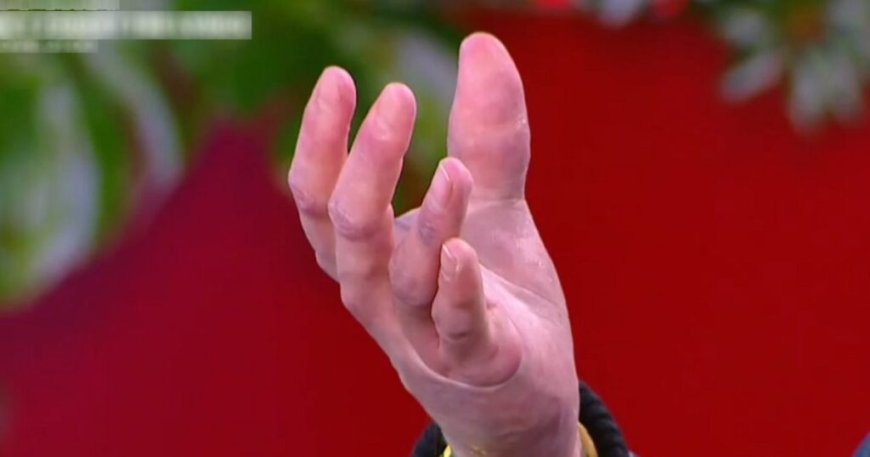 Συγκλόνισε ο Άρης Μουγκοπέτρος: «Εγώ να ψάχνω τα κομμάτια μου και ο άλλος έπαιρνε τη σκούπα και καθάριζε εκεί που ήταν τα δάχτυλά μου»