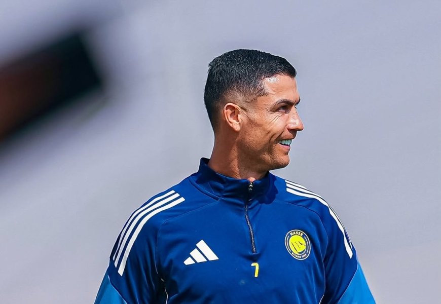 Το αδιανόητο σώμα του Κριστιάνο Ρονάλντο: Ο Πορτογάλος σταρ ποζάρει μετά τη σάουνα