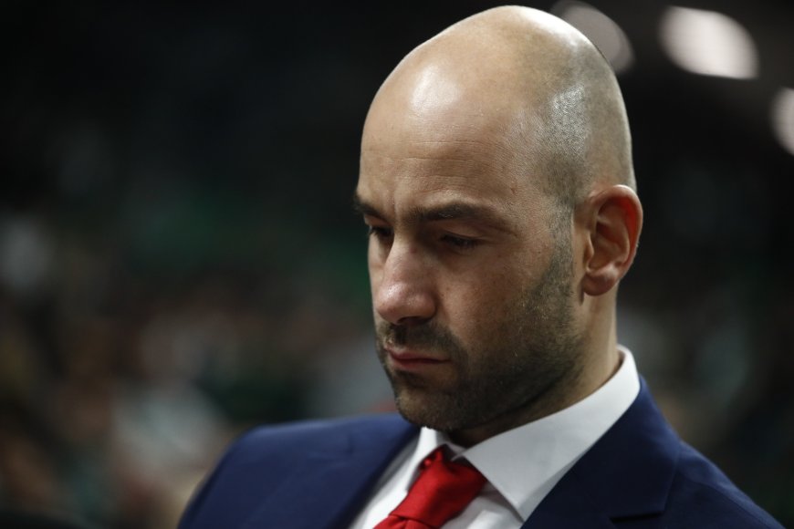 Σπανούλης δημοσιογράφοι: Μόνος του στη συνέντευξη Τύπου της Μονακο – «Καλησπέρα στον κανέναν»