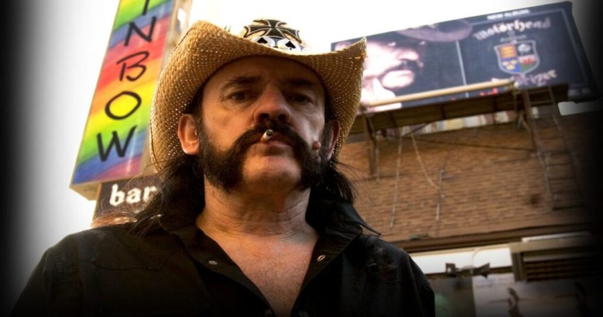 Lemmy Kilmister: Ο άνθρωπος που γεννήθηκε και πέθανε μέσα στα Χριστούγεννα έφτασε τα ντεσιμπέλ της ζωής στο τέρμα