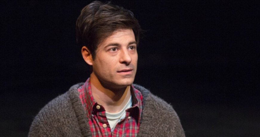 Θάνος Λέκκας: «Ήθελα να είμαι γοργόνα, το μακρύ μαλλί να κυματίζει μέσα στο νερό»