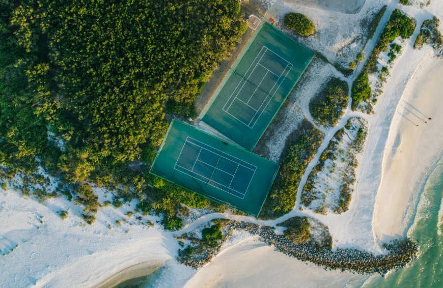 Χιόνια στη Σαουδική Αραβία: Σπάνιο κύμα ψύχους «έντυσε στα λευκά» τα βόρεια υψίπεδα