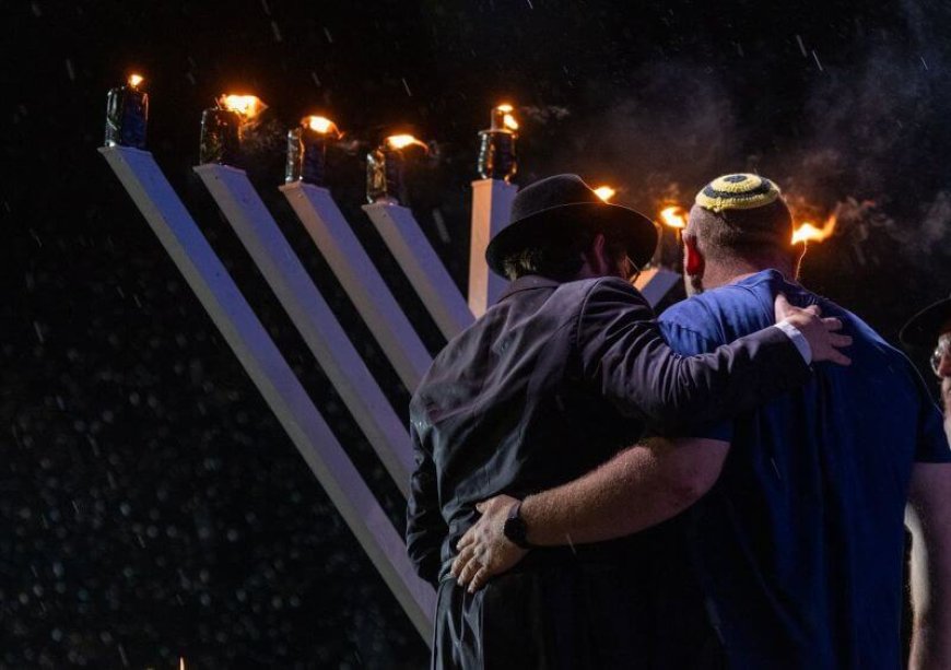 Αυστραλία διαδηλώσεις: Έντονες αποδοκιμασίες στον Αλμπανέζι στην τελετή για τα θύματα