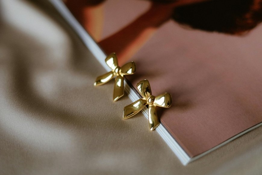 Χρυσός γάμος στην Τουρκία: Έλουσαν τη νύφη με κοσμήματα και αναγκάστηκε να… καθίσει