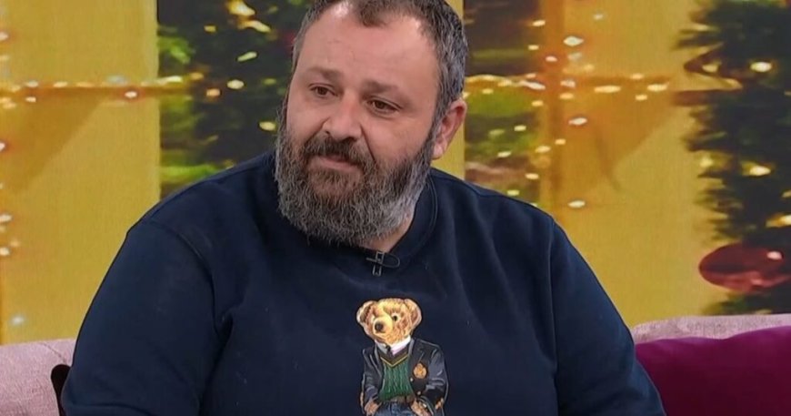 Σωκράτης Πατσίκας: «Είχαμε σβήσει μια τούρτα στην παράσταση που έλεγε “4”, ήταν τα 4 εισιτήρια που είχαμε το πρώτο Σαββατοκύριακο»