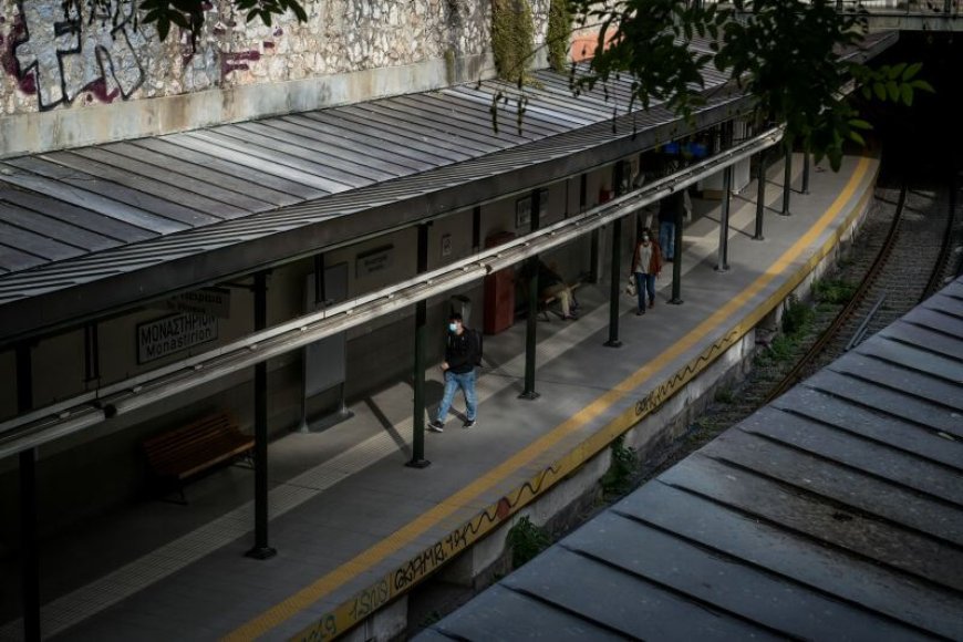 Κάτω Πατήσια: Νεκρός ο 25χρονος άνδρας που ανασύρθηκε από τις ράγες του ηλεκτρικού