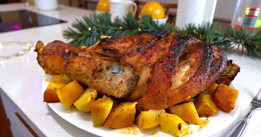 Ζουμερό χοιρινό λεμονάτο με πατάτες στον φούρνο  !!!