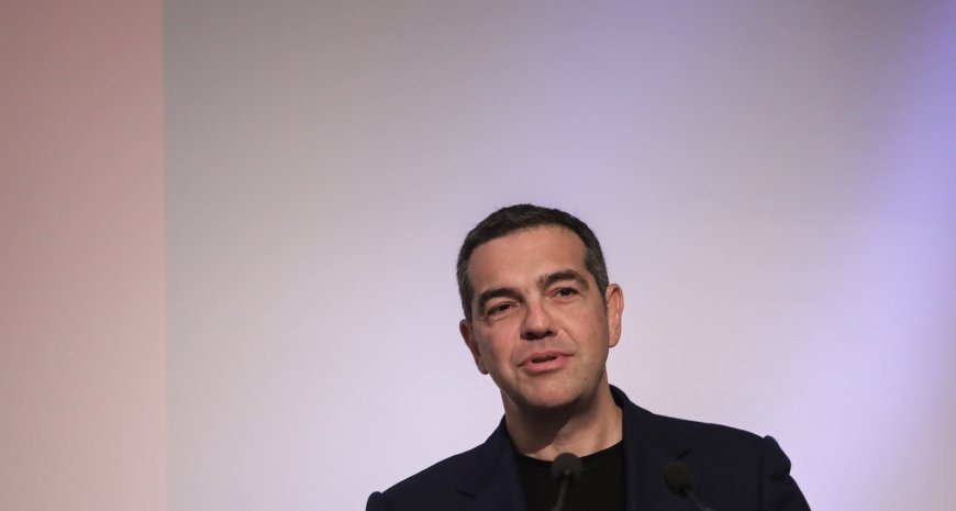 Τσίπρας σε φοιτητές: «Χρειάζεται σοκ δημοκρατίας και συμμετοχής – Αλλιώς το κενό θα το καλύψει η ακροδεξιά»