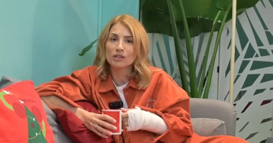 Μαρία Ηλιάκη: «Για μένα η ορφάνια είναι πολύ σοβαρή λέξη, αυτή την ψυχική μοναξιά την ένιωσα και δεν αναπληρώνεται»