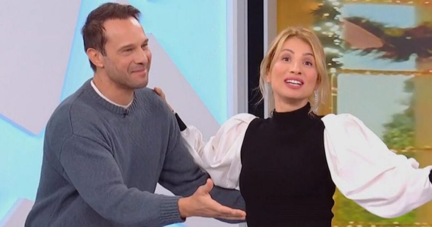 Ο Μέμος Μπεγνής «αιφνιδίασε» τη Μαρία Ηλιάκη κατά την είσοδό του: «Κυρία Ηλιάκη…» – «Ε, όχι και κυρία Ηλιάκη»