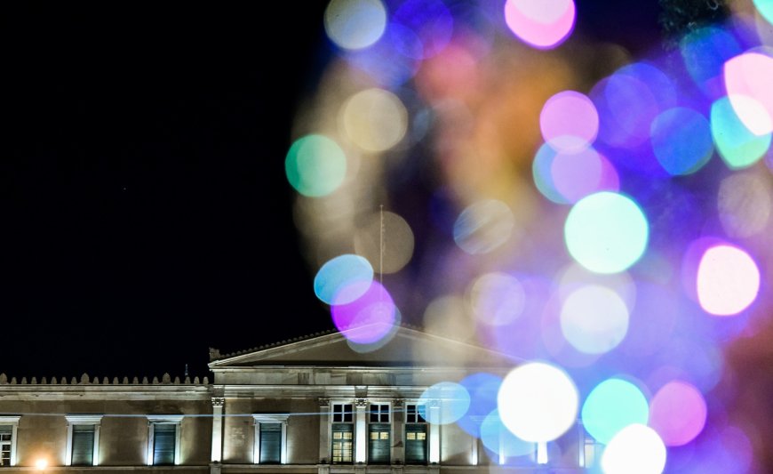 Πρωτοχρονιά στο Σύνταγμα με μουσική, drones και γιορτινή ατμόσφαιρα: Η πρόσκληση Δούκα για την υποδοχή του 2026