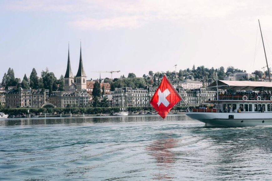 Ελβετία Ένοπλες Δυνάμεις: Προειδοποίηση για αδυναμία άμυνας