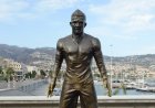 Ρονάλντο άγαλμα: Νεαρός έβαλε φωτιά στο μπρούτζινο ομοίωμα του Πορτογάλου σούπερ σταρ