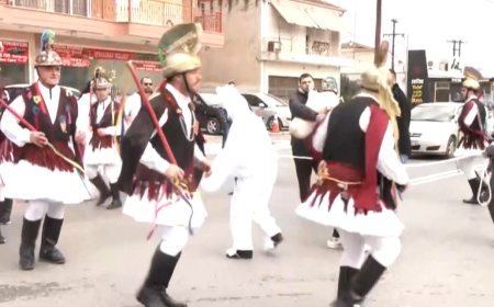 Οι «Μωμόγεροι» ζωντανεύουν σε Κομοτηνή, Αλεξάνδρεια και στο μακρινό Ντίσελντορφ